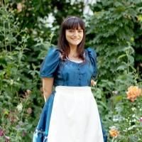 Laura Wickham Stars in Iris Theatre's ALICE THROUGH THE LOOKING GLASS, Now thru Aug…