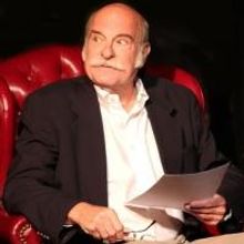 BWW Reviews: Enlightening TRUMBO: RED, WHITE AND BLACKLISTED is Endearing and Witty