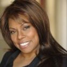 Dhonna Goodale Spreads Holiday Cheer to Homeless, Foster Kids in Riverhead, NY, Today