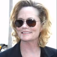 Cybill Shepherd Wants to Return to Stage in ANNIE GET YOUR GUN!