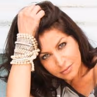 Tammy Pescatelli to Play Comix At Foxwoods Valentine's Day Weekend