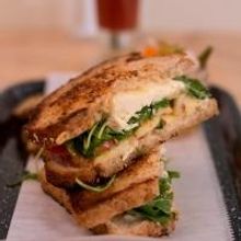 BWW Reviews: PULLMAN KITCHEN - On-trend Comfort Food