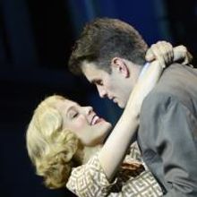 Leigh Ann Larkin and Shayne Kennon Reprise Their Roles in LA Run of Barry Manilow's…
