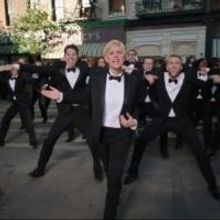 VIDEO: Ellen DeGeneres Dances Through the Streets in First Promo for the Oscars!