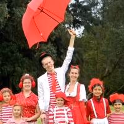 Photo Flash: Lots of Hoots with Dr Seuss in Stage Musical