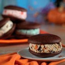 Baskin-Robbins Introduces Ice Cream Whoopie Pies