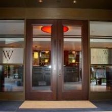 BWW Reviews: WOLFGANGS Brings NYC Chic Dining to Somerville NJ