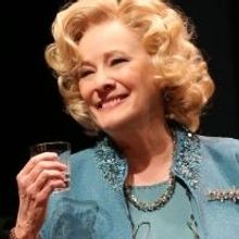 Signature Theatre Extends Betty Buckley-Led THE OLD FRIENDS Through 10/20