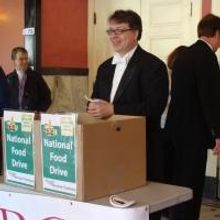 Vermont Symphony Orchestra Participated in a Food Drive to Benefit the Vermont Foodba