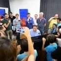 STAGE TUBE: Richard M. Sherman Serenades Mexico's MARY POPPINS Cast Backstage