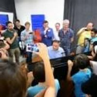 STAGE TUBE: Richard M. Sherman Serenades Mexico's MARY POPPINS Cast Backstage Video