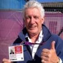 Photo Flash: Peter Karrie Performs at London 2012 Paralympic Closing Ceremony