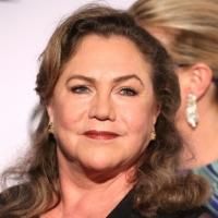 Kathleen Turner to Return to the West End in BAKERSFIELD MIST, May 2014