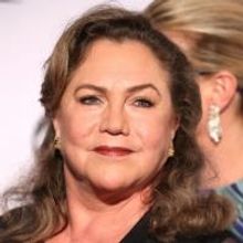 Kathleen Turner to Return to the West End in BAKERSFIELD MIST, May 2014