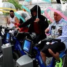 VIDEO: Sneak Preview - New York Episode of FRESH OFF THE BOAT WITH EDDIE HUANG