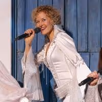 BWW Reviews: Here I Go Again! MAMMA MIA! is Still Irresistible