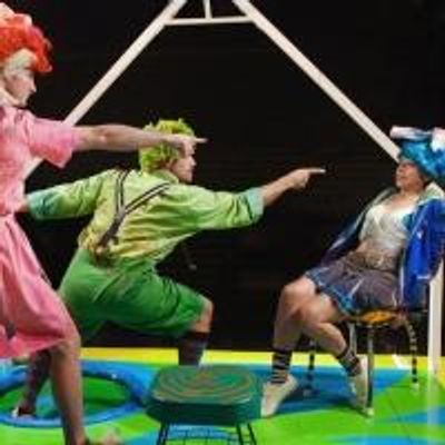 BWW Reviews: TEACH, TEACHER, TEACHEST Electrifies Ionesco