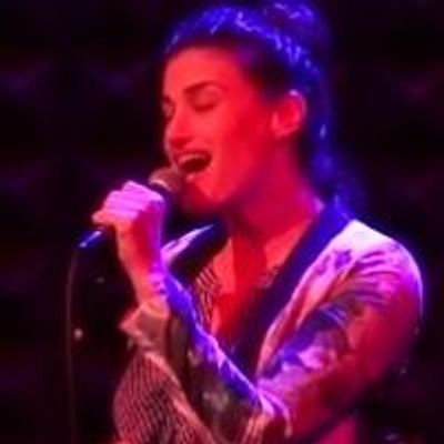 STAGE TUBE: Idina Menzel Performs 'Tomorrow' for LIVING FOR TODAY