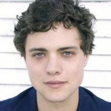 Douglas Smith, Pico Alexander, Lilly Englert & More to Lead MCC Theater's PUNK ROCK