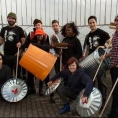 Photo Coverage: STOMP Cast Lights Empire State Building for 20th Anniversary!