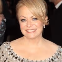 Jacki Weaver to Guest on Rebel Wilson's New Comedy SUPER FUN NIGHT