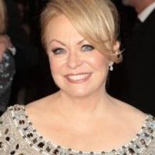 Jacki Weaver to Guest on Rebel Wilson's New Comedy SUPER FUN NIGHT