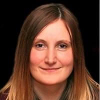 Old Navy Brings in Sarah Holme for Women's Design