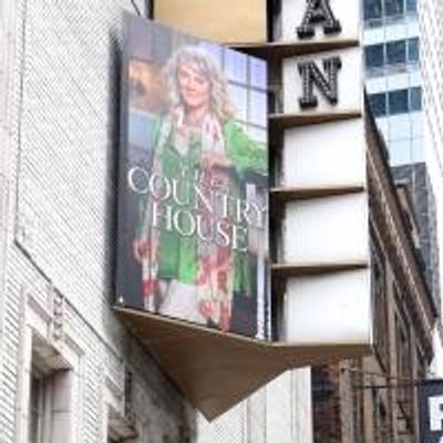 Up on the Marquee: THE COUNTRY HOUSE
