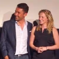 HOW TO BE A NEW YORKER Star Announces Engagement On Stage