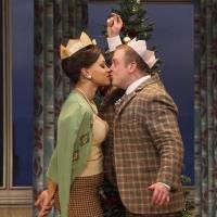 Photo Flash: ONE MAN, TWO GUVNORS Celebrates the Season