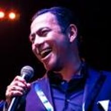 BWW Reviews: Cortes Alexander Wishes One and All a SWELL HOLIDAY at Sterling's Upstai