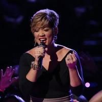 BWW Recap: THE VOICE - First Night of Live Rounds Pins Team Blake Against Team Adam