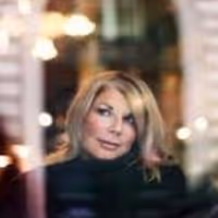 Michelle Schmitt to Perform Holiday Concert at 142 Throckmorton Theatre, 12/4