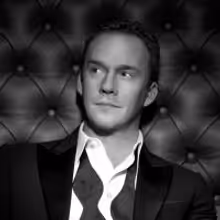 THE VOICE, Part 1: Russell Watson Talks LES MISERABLES!