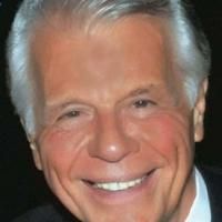 Frank Torren Returns in 'Moment to Moment' 10/26-29