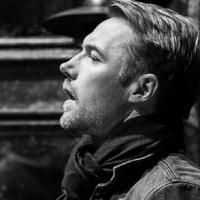 Photo Flash: First Look at Ronan Keating in Rehearsal for West End's ONCE!