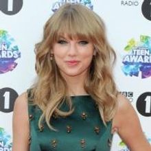 Fashion Photo of the Day 11/5/13 - Taylor Swift