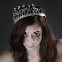 Slipstream Theatre Initiative Presents All-Female HAMLET