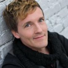 JOHN HUME & FRIENDS CHRISTMAS SPECTACULAR Set for Secret Theatre, 12/14