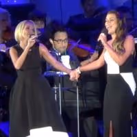 STAGE TUBE: Sneak Peek - Kristin Chenoweth and Lea Michele Perform 'For Good' at the… Video