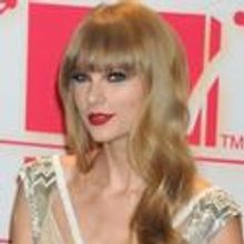 Fashion Photo of the Day 11/12/12 - Taylor Swift