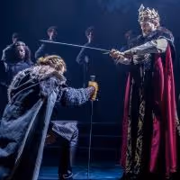 BWW Reviews: Drury Lane's CAMELOT Fizzles in a Passionless Production