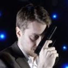 EDINBURGH 2012: BWW Reviews: BULLET CATCH, Traverse Theatre, August 9