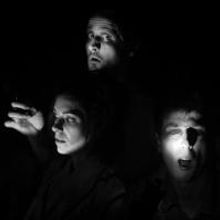 Photo Coverage: 22:22. Crónicas De Un Mundo Absurdo