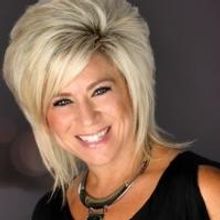 Theresa Caputo Comes to Boston, 4/12