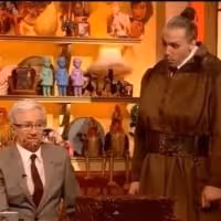 STAGE TUBE: MATILDA's Alex Gaumond Scolds Paul O'Grady on ITV