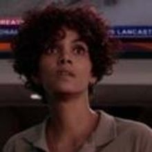 VIDEO: First Look - Halle Berry in Trailer for THE CALL