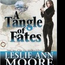 Award-Winning Author Leslie Ann Moore Appears and Speak at World Science Fiction Conv