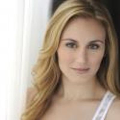 BWW Blog: Stephanie Martignetti of Broadway's NICE WORK IF YOU CAN GET IT - New Shirt!