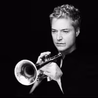 Chris Isaak and Chris Botti Perform Together for the First Time at the Hollywood…
